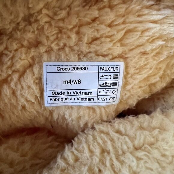 Crocs Yellow Boots Shoes Crocs Classic Lined Neo Puffer Women's 6 Men's 4 - Picture 8 of 16